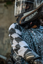 Load image into Gallery viewer, Navigator Pro Men’s Riding Jersey