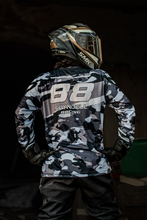 Load image into Gallery viewer, Frostwild Camo Men’s Riding Jersey
