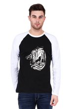 Load image into Gallery viewer, Howling Wolf - Men&#39;s Raglan Full Sleeve T-Shirt
